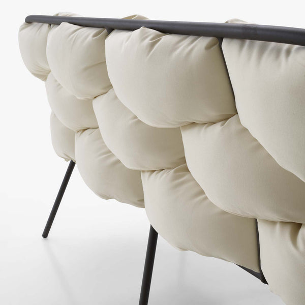 Serpentine Loveseat ecru / charcoal structure