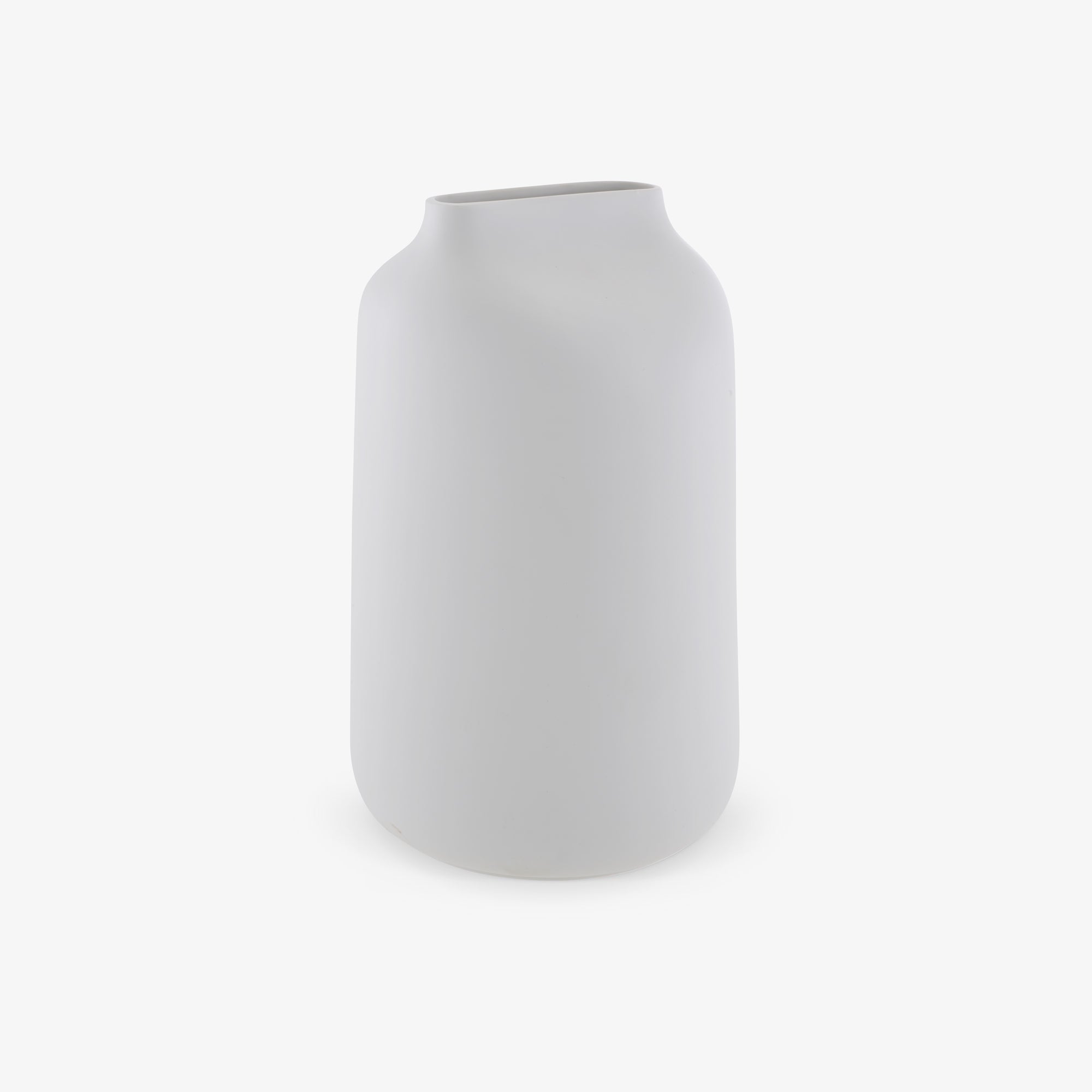 FLORERO GDE BLANCO FILA PORCELANA BLANCA MATE